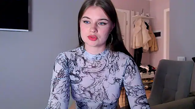 Snapshot of AlexaButttler chatting on November 7, 8:42 pm AlexaButttler online show from November 7, 8:42 pm