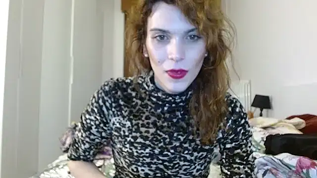 Snapshot of refem9 chatting on October 3, 3:42 pm refem9 online show from October 3, 3:42 pm