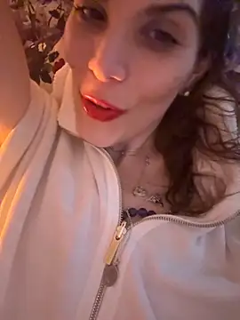 Snapshot of refem9 chatting on October 30, 6:19 pm refem9 online show from October 30, 6:19 pm