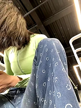 Snapshot of Ninazhang chatting on November 29, 5:54 am Ninazhang online show from November 29, 5:54 am