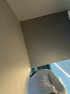 Snapshot of Ninazhang chatting on March 20, 1:32 am Ninazhang online show from March 20, 1:32 am