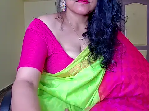 Snapshot of MasTANIYA chatting on October 5, 11:35 pm MasTANIYA online show from October 5, 11:35 pm