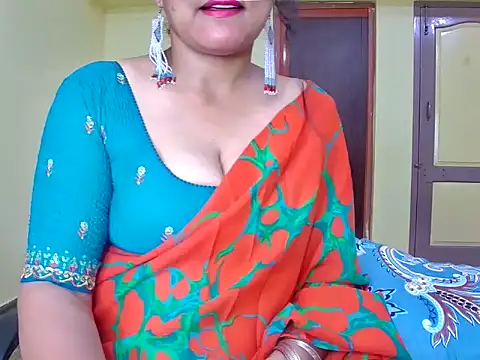 Snapshot of MasTANIYA chatting on October 18, 6:52 pm MasTANIYA online show from October 18, 6:52 pm