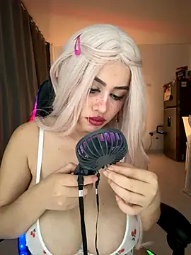 Snapshot of 18_salo chatting on November 16, 4:29 am 18 salo online show from November 16, 4:29 am