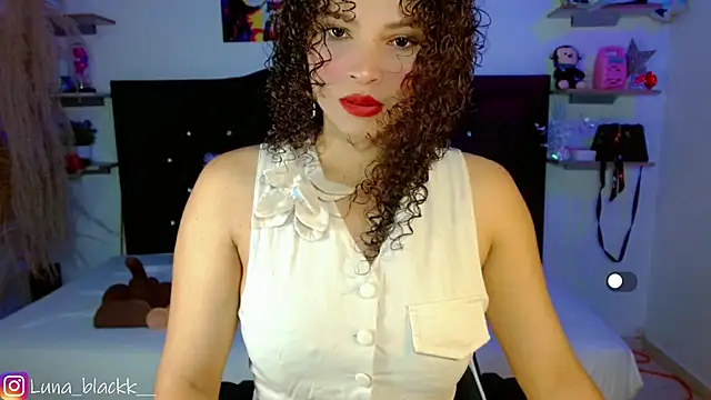 Luna blackk online show from October 12, 9:03 pm