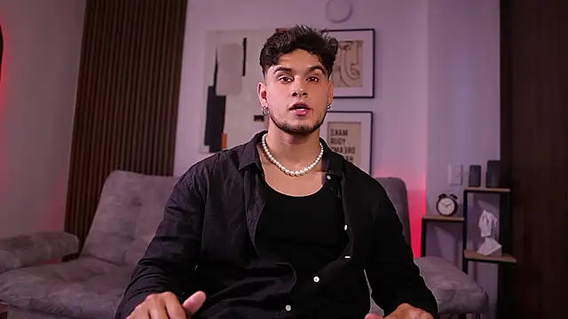 DaviesBrown online show from October 31, 8:43 pm