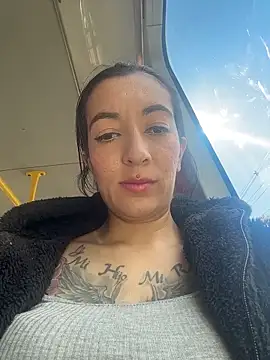 SALOME KORLAND online show from December 17, 6:58 pm