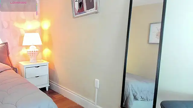 Snapshot of isabella_milf_ chatting on September 17, 7:04 pm isabella milf online show from September 17, 7:04 pm
