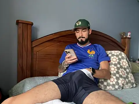 Jonny0399  online show from June 23, 9:57 pm