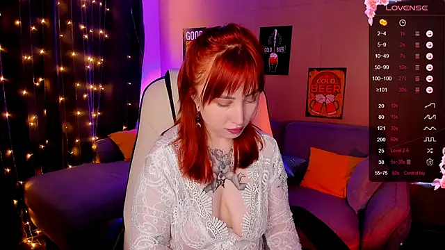 deboramoore online show from September 26, 2:15 am