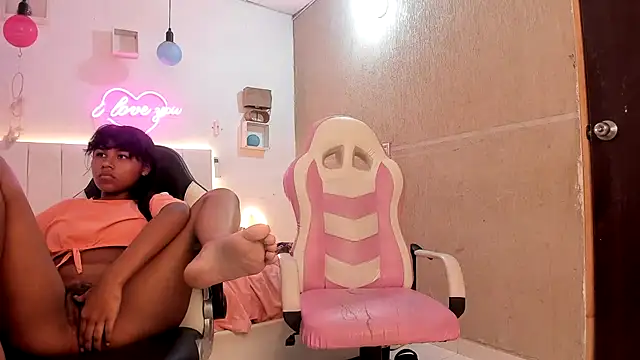 Andre lezcano online show from October 19, 7:58 pm