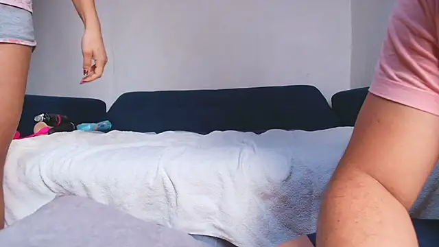 couplelove543 online show from September 27, 1:05 pm