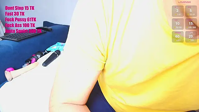 couplelove543 online show from October 14, 2:18 pm