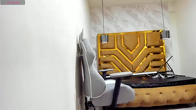 Snapshot of Luciifeer_ chatting on September 20, 6:20 pm Luciifeer  online show from September 20, 6:20 pm