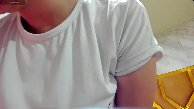 Snapshot of Luciifeer_ chatting on October 26, 6:36 pm Luciifeer  online show from October 26, 6:36 pm