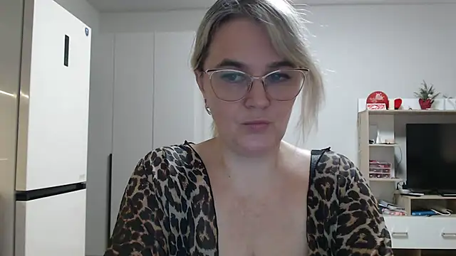 EleanoraDream online show from April 27, 10:57 am