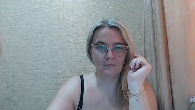 EleanoraDream online show from May 28, 8:55 am