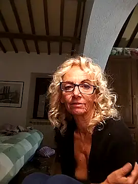 clarabell4 online show from October 17, 7:05 pm