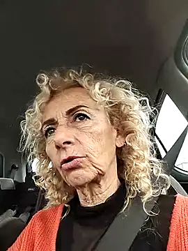 clarabell4 online show from March 31, 7:09 am