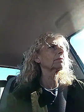 clarabell4 online show from April 24, 7:00 am