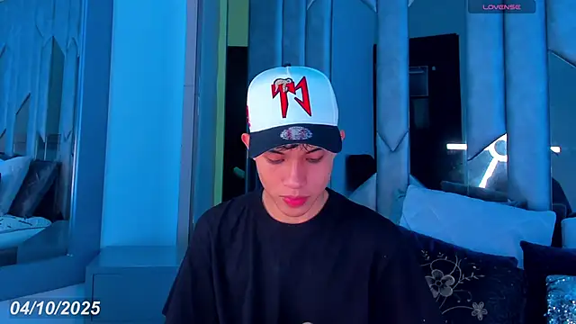 Sebax Young online show from October 4, 8:40 pm