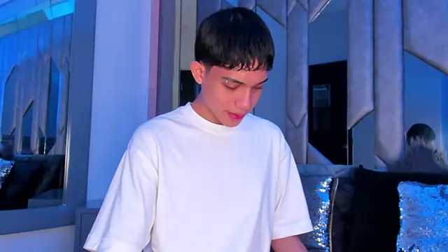 Sebax Young online show from May 27, 8:06 pm