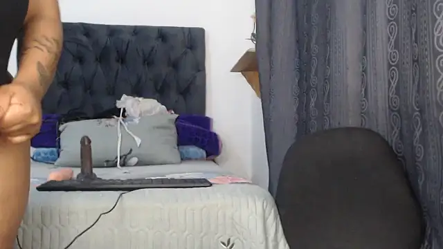 Busty-Caramel online show from September 16, 9:05 pm