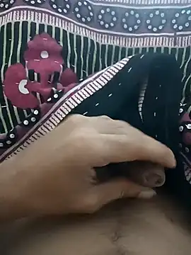 Snapshot of Aloneboy77 chatting on November 11, 5:24 pm Aloneboy77 online show from November 11, 5:24 pm