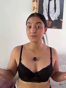 nicolexxaleja online show from February 19, 7:54 pm