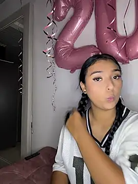nicolexxaleja online show from June 27, 3:11 am