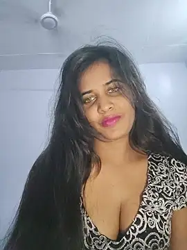 cute radhikaa online show from June 14, 7:54 am
