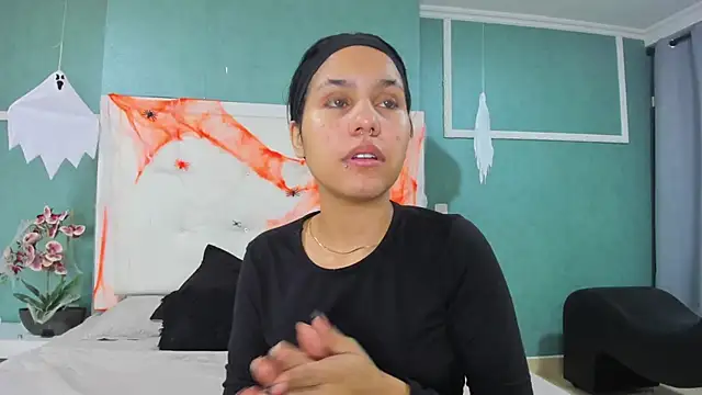 ania gomez online show from October 27, 1:37 pm