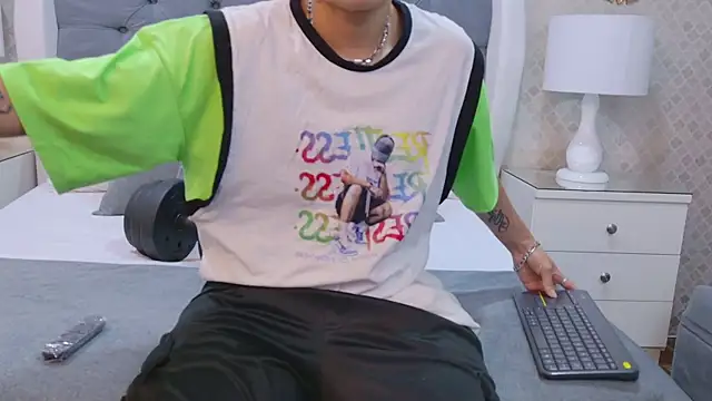 Snapshot of ZoeKrug chatting on September 27, 12:10 pm ZoeKrug online show from September 27, 12:10 pm