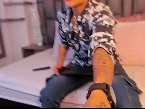 ZoeKrug online show from March 25, 12:11 pm