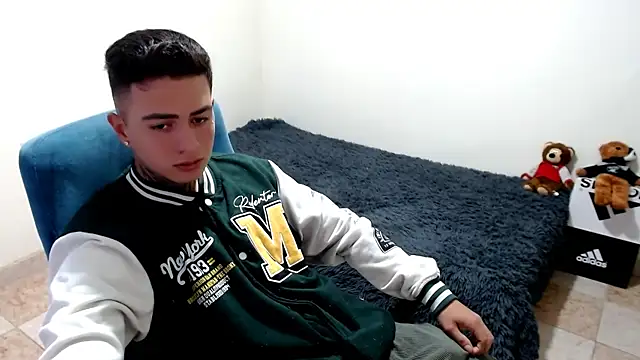 santii ss online show from October 15, 7:47 pm