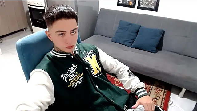 santii ss online show from January 11, 1:05 pm