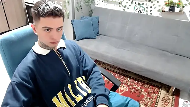 santii ss online show from February 14, 2:47 pm