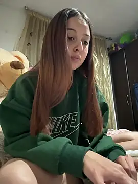 esmeralda diamond69 online show from April 1, 3:51 am