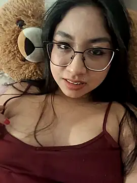 honeysweet111 online show from May 13, 6:33 am