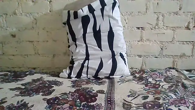 LecheDeSoya666 online show from July 29, 8:51 pm