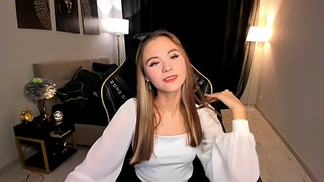 EllaCurtis online show from February 3, 6:13 pm