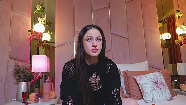 LucyLextonX online show from March 14, 4:23 pm