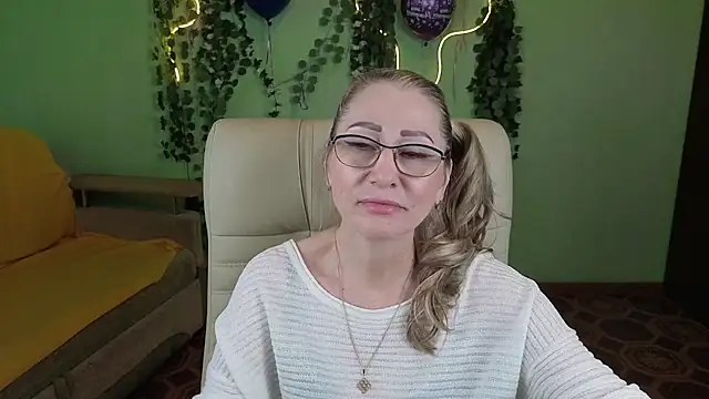 Snapshot of Habibi_Honeyy chatting on September 13, 4:56 am Habibi Honeyy online show from September 13, 4:56 am
