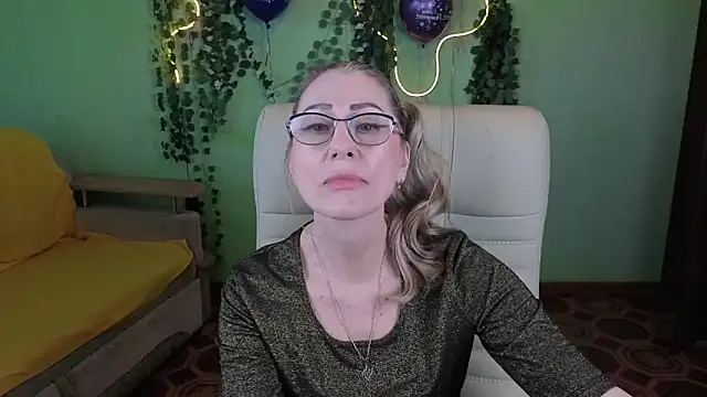 Snapshot of Habibi_Honeyy chatting on September 14, 11:53 am Habibi Honeyy online show from September 14, 11:53 am