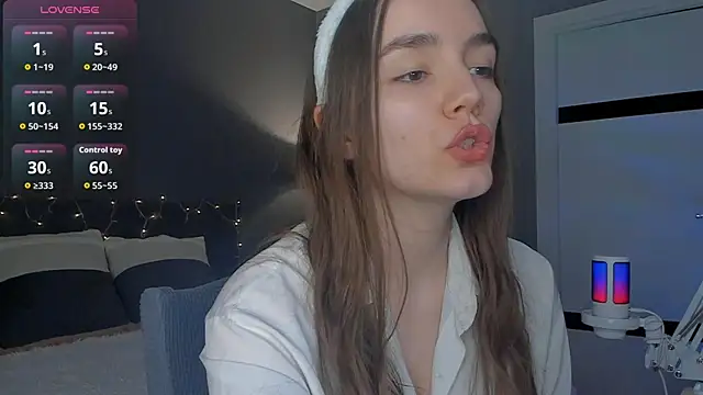 Snapshot of sweete_chantal chatting on March 31, 7:14 pm sweete chantal online show from March 31, 7:14 pm
