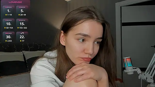 Snapshot of sweete_chantal chatting on April 23, 7:27 pm sweete chantal online show from April 23, 7:27 pm