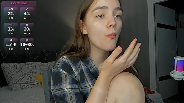 Snapshot of sweete_chantal chatting on June 12, 7:24 pm sweete chantal online show from June 12, 7:24 pm