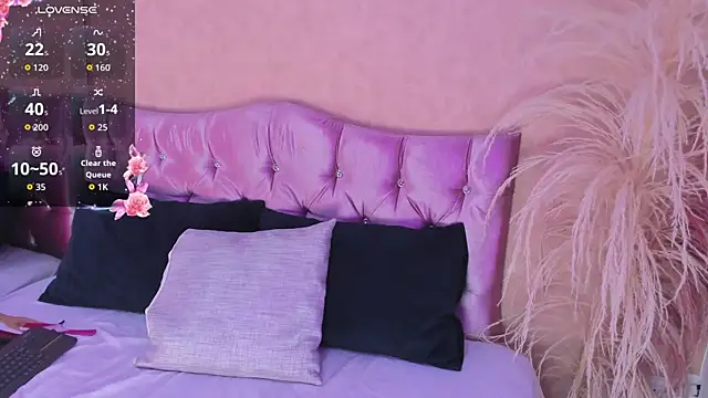 Snapshot of KARINAJTORRES chatting on October 1, 8:59 pm KARINAJTORRES online show from October 1, 8:59 pm