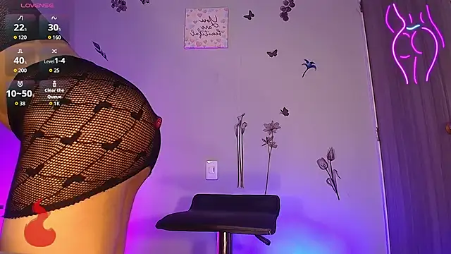 Snapshot of Barbydominant_fetish chatting on October 7, 3:09 pm Barbydominant fetish online show from October 7, 3:09 pm