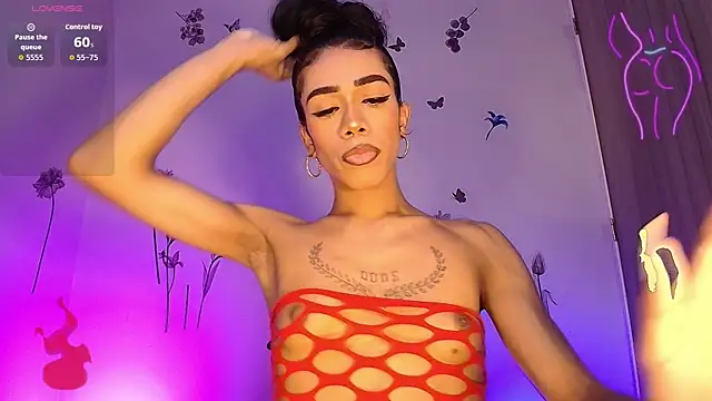 Snapshot of Barbydominant_fetish chatting on October 18, 9:32 am Barbydominant fetish online show from October 18, 9:32 am